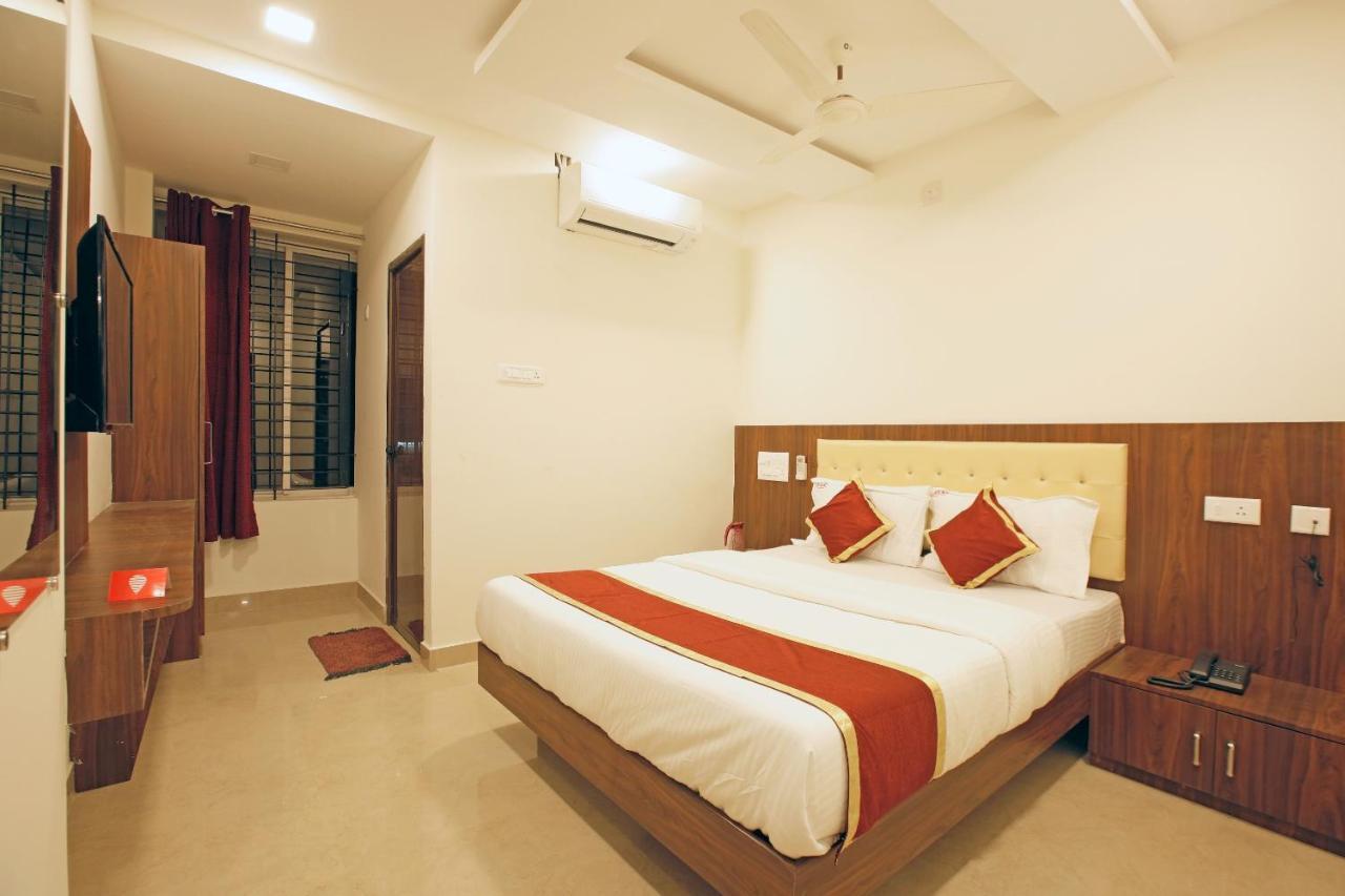 Hotel Ak International Ullāl Extérieur photo