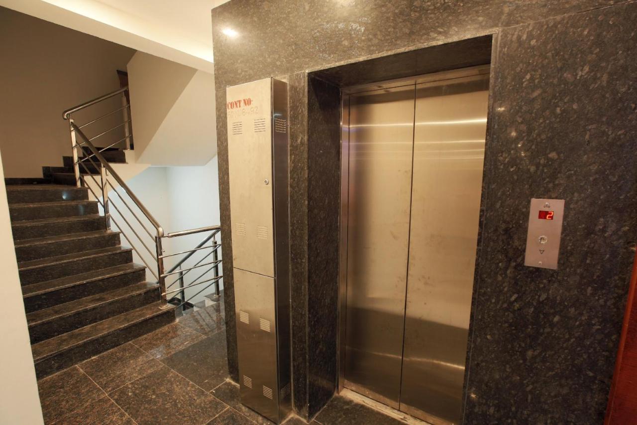 Hotel Ak International Ullāl Extérieur photo