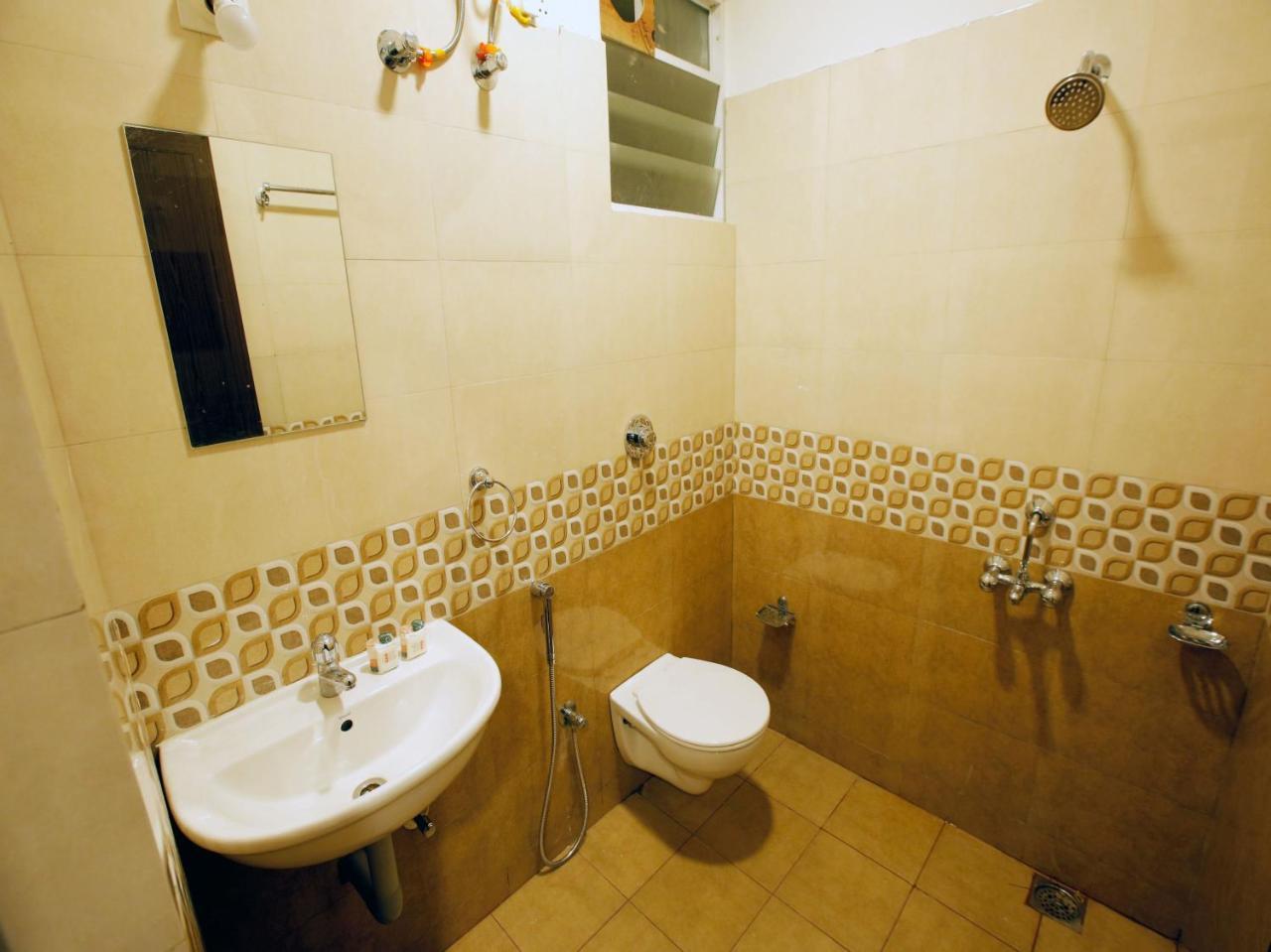 Hotel Ak International Ullāl Extérieur photo