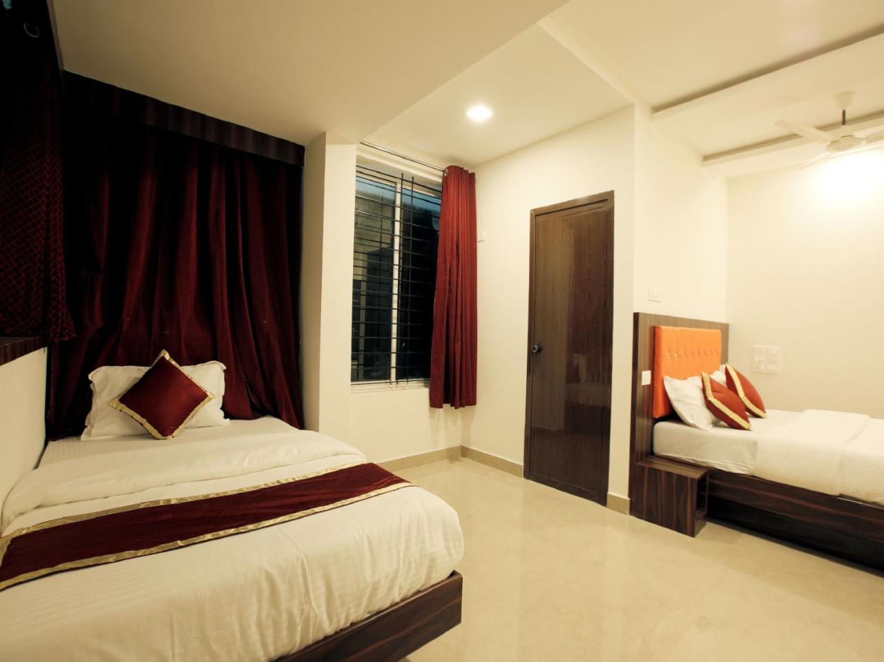 Hotel Ak International Ullāl Extérieur photo