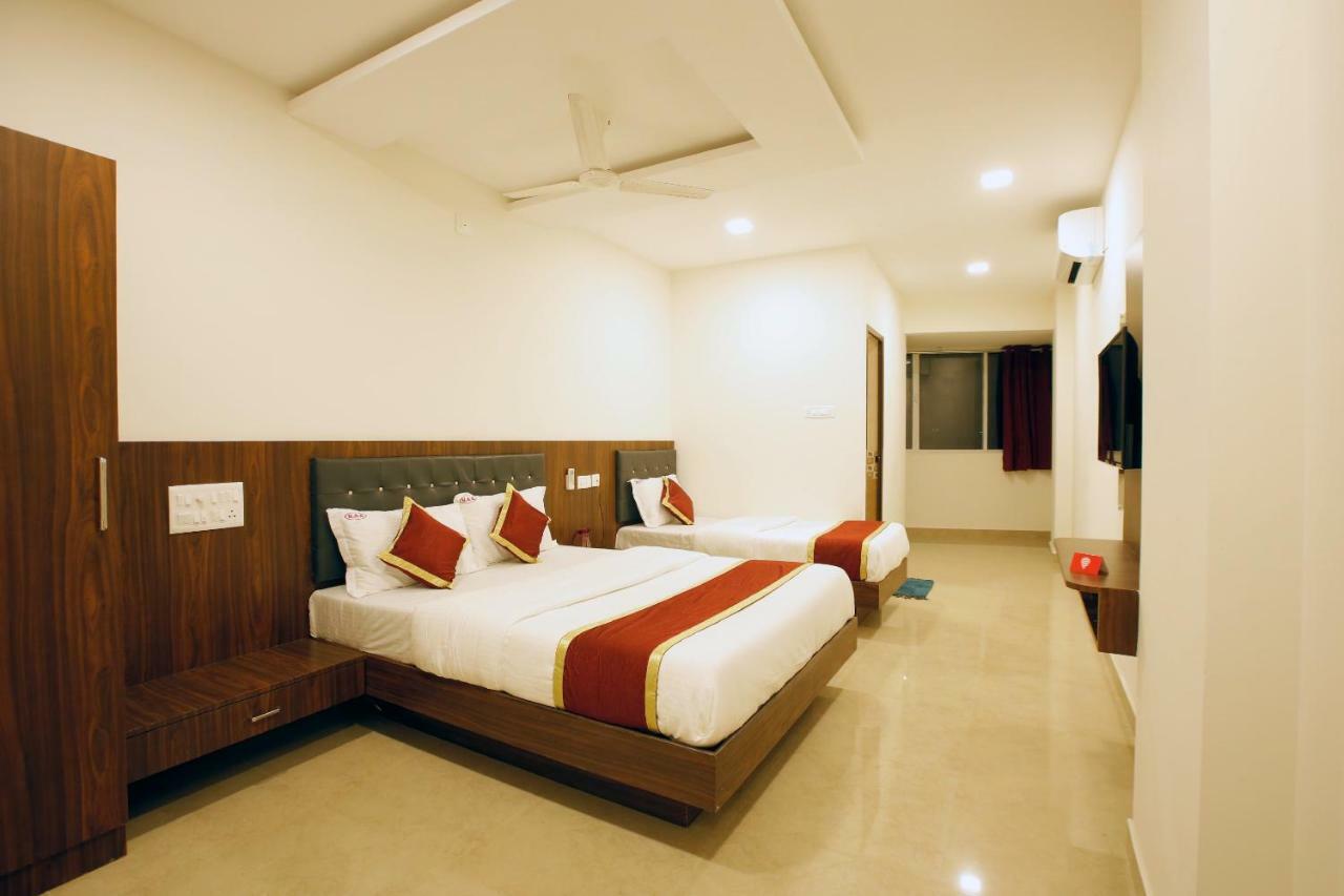 Hotel Ak International Ullāl Extérieur photo